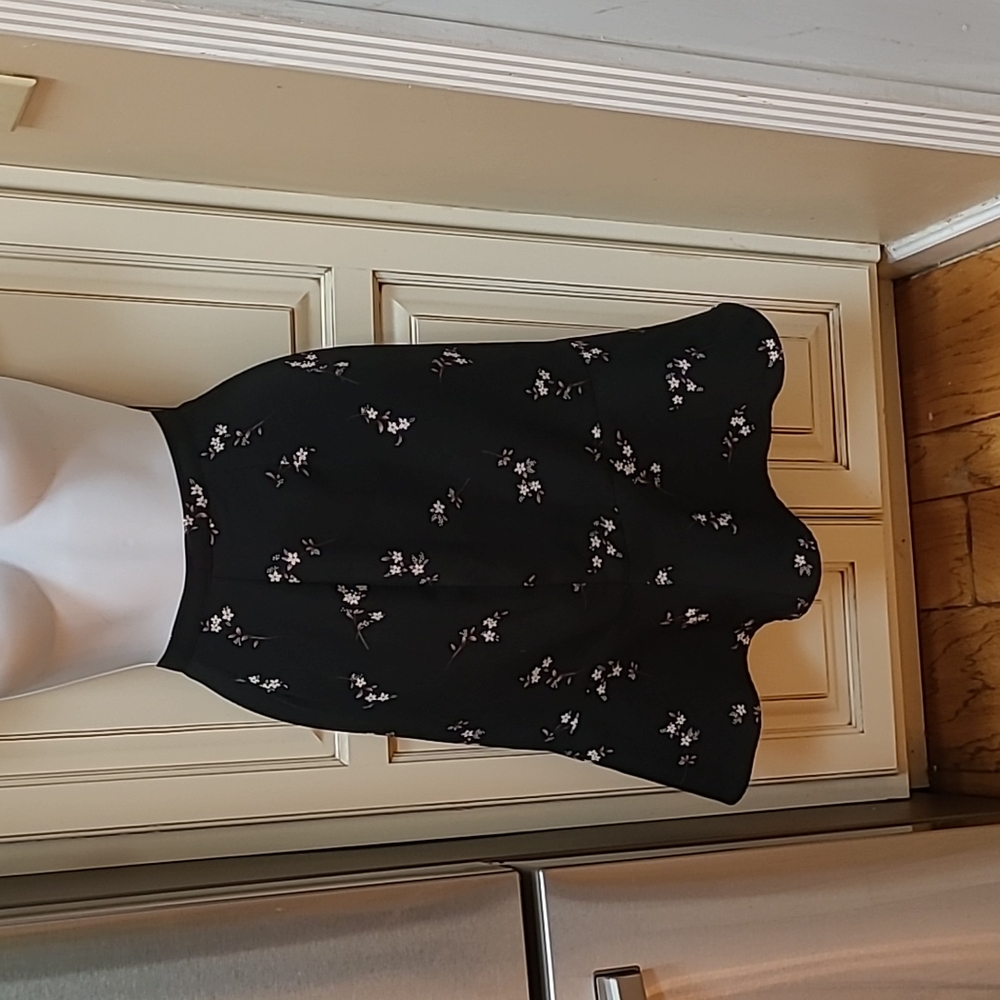 Worthington Petite Black with Fowers Skirt